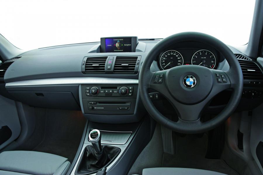  BMW 1-Series 5-Door 2005 года  (фото 86 из 187)